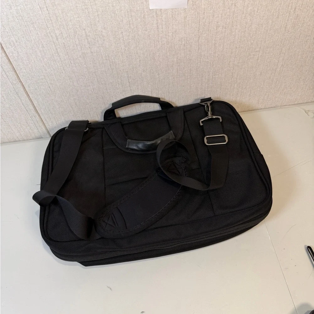 Black Men's Laptop Messenger Bag‎